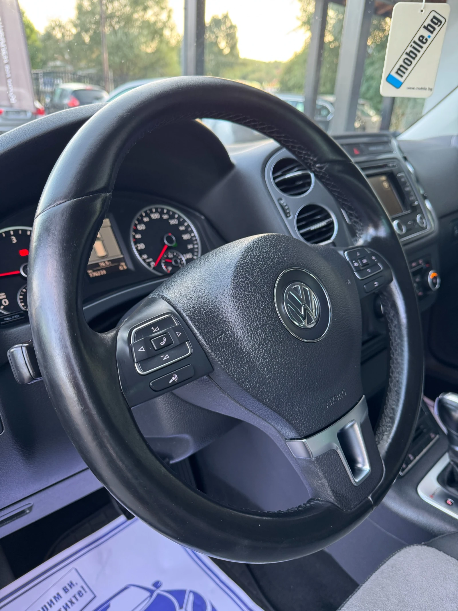 VW Tiguan 2.0TDI* DSG* 4MOTION* НОВ ВНОС* , снимка 10 - Автомобили и джипове - 55881167