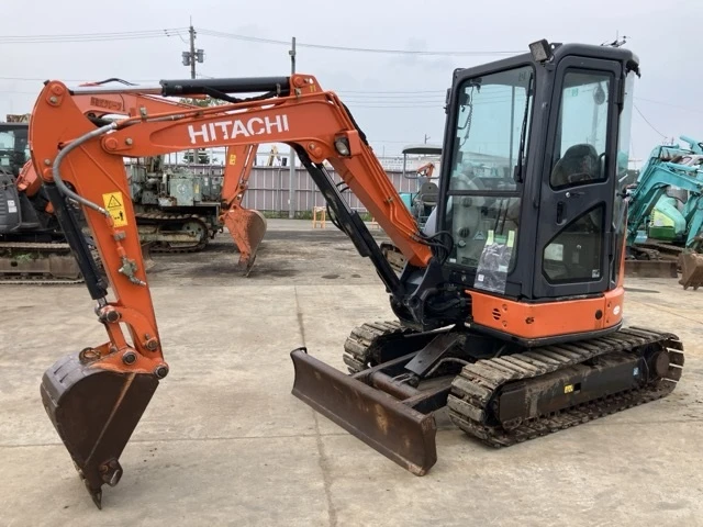 Багер Hitachi ZX30U-5A * КЛИМАТИК * ЛИНИЯ * ОЧАКВАН 30.10.2026!!