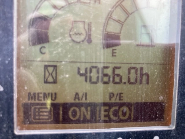 Багер Hitachi ZX30U-5A * КЛИМАТИК * ЛИНИЯ * ОЧАКВАН 30.10.2026!!, снимка 6 - Индустриална техника - 55204696