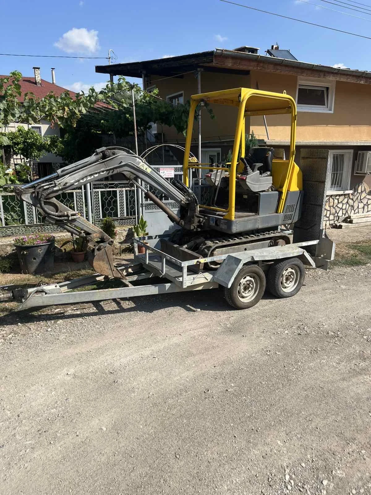 Багер Volvo E15
