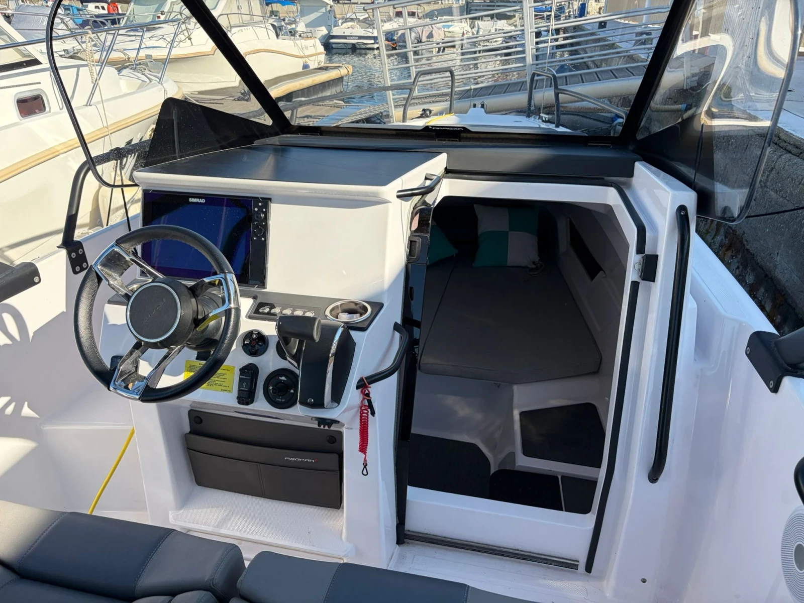 Моторна яхта Axopar Cross top 25 в ГАРАНЦИЯ!!! - изображение 4