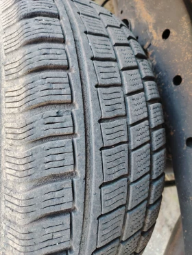 Гуми Зимни 235/75R15, снимка 1