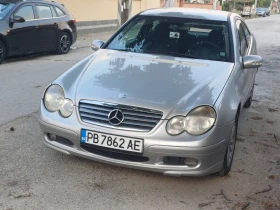 Mercedes-Benz C 220, снимка 14