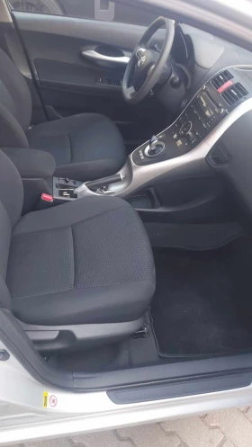 Toyota Auris  1.8 hybrid Swiss | Mobile.bg    7