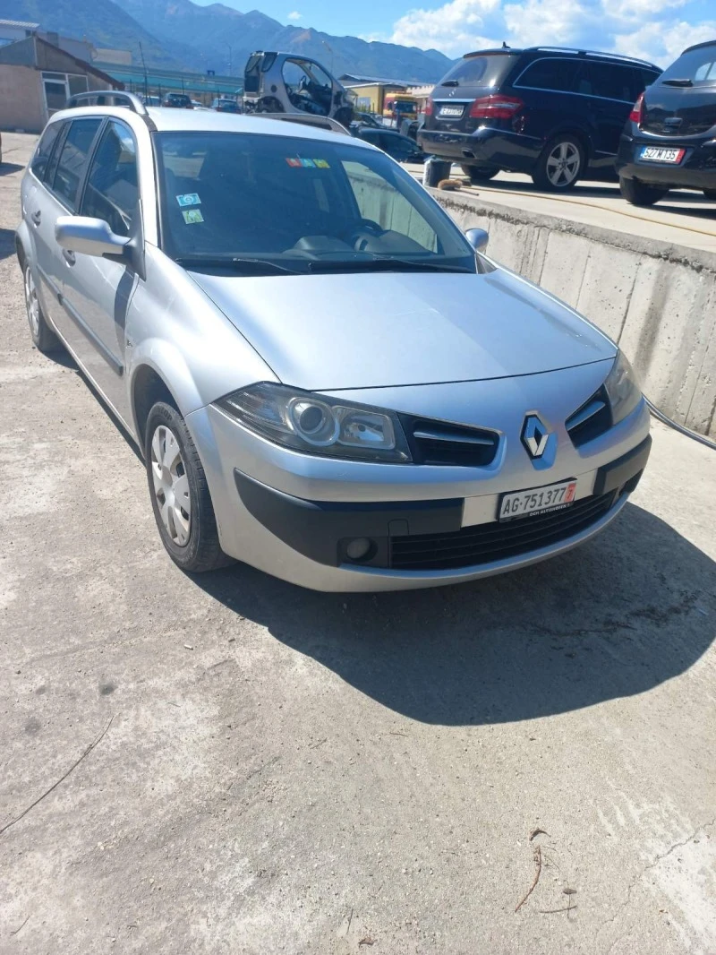 Renault Megane, снимка 1 - Автомобили и джипове - 42006722