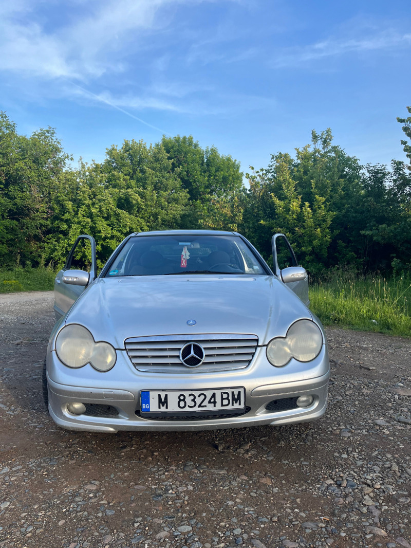 Mercedes-Benz C 220, снимка 1 - Автомобили и джипове - 46088281