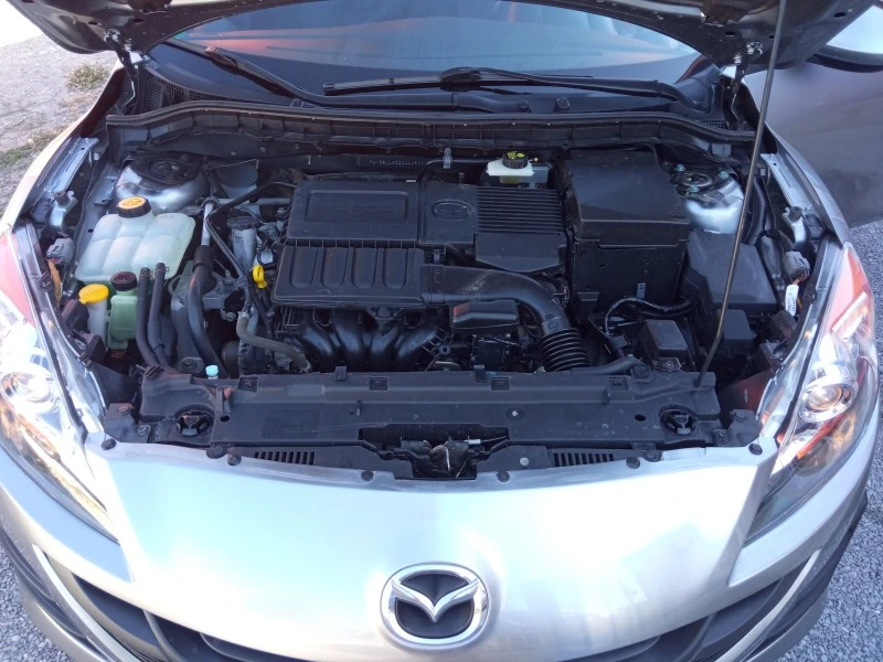 Mazda 3 1, 6i 16V 105k.c., снимка 12 - Автомобили и джипове - 46432791