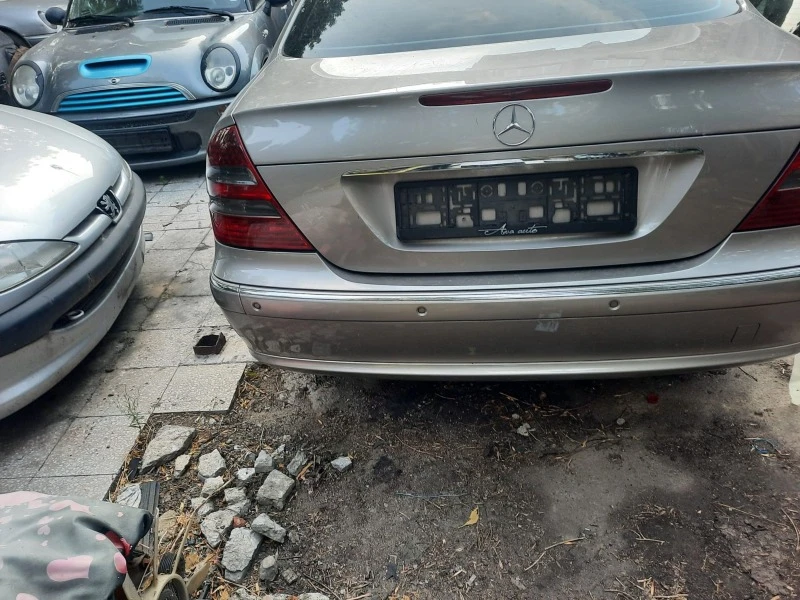 Mercedes-Benz E 320 cdi, снимка 10 - Автомобили и джипове - 47537804