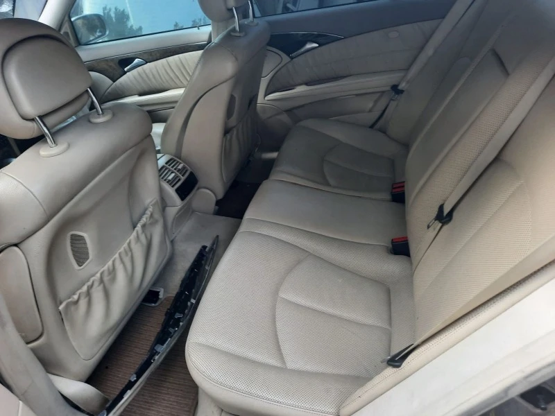 Mercedes-Benz E 320 cdi, снимка 5 - Автомобили и джипове - 47537804