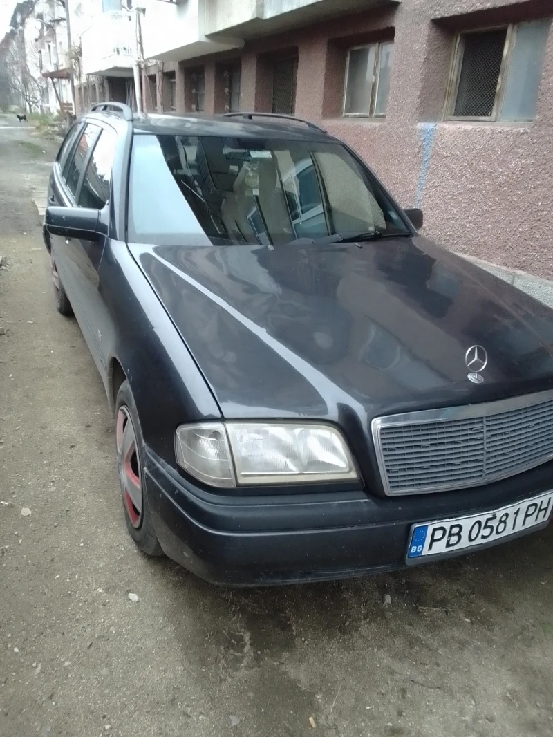 Mercedes-Benz C 180, снимка 9 - Автомобили и джипове - 47677863