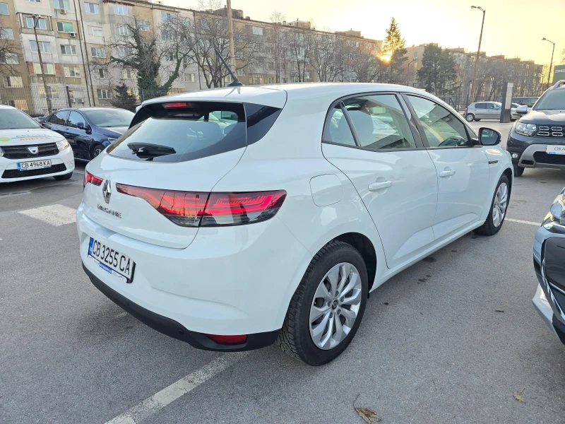 Renault Megane 1.3 Tce Facelift, снимка 5 - Автомобили и джипове - 48878170