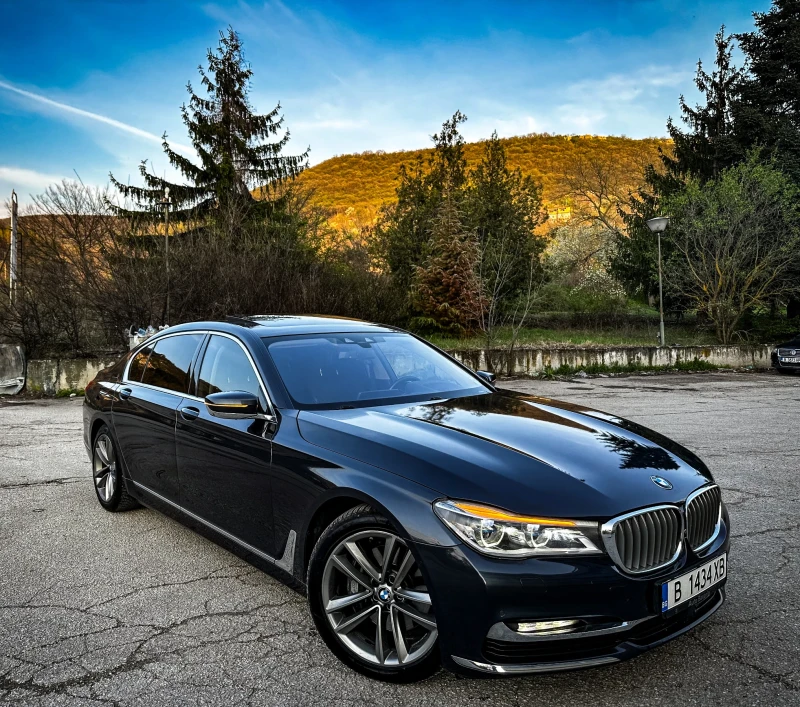 BMW 740 Xdrive= Business Class= Laser Lights= Full Extras, снимка 2 - Автомобили и джипове - 49764681