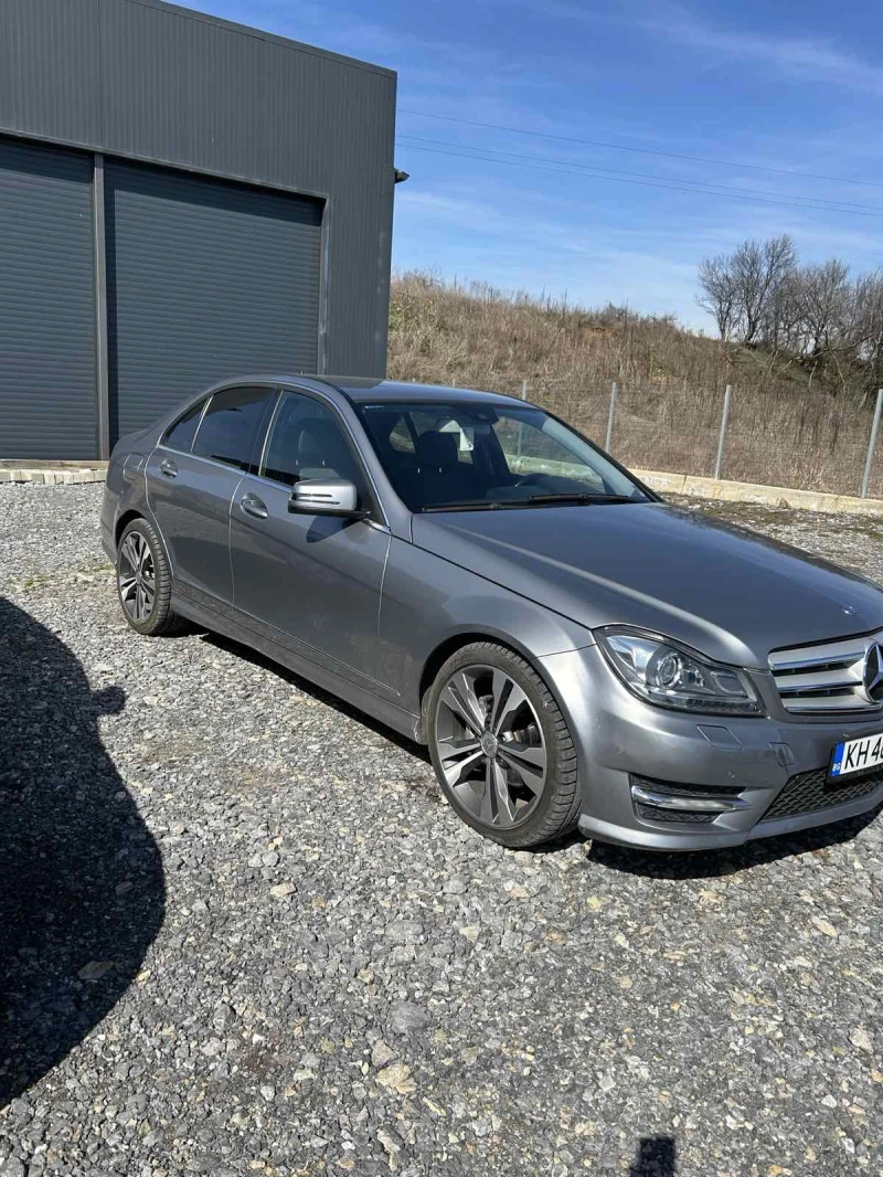 Mercedes-Benz C 220, снимка 3 - Автомобили и джипове - 52875536