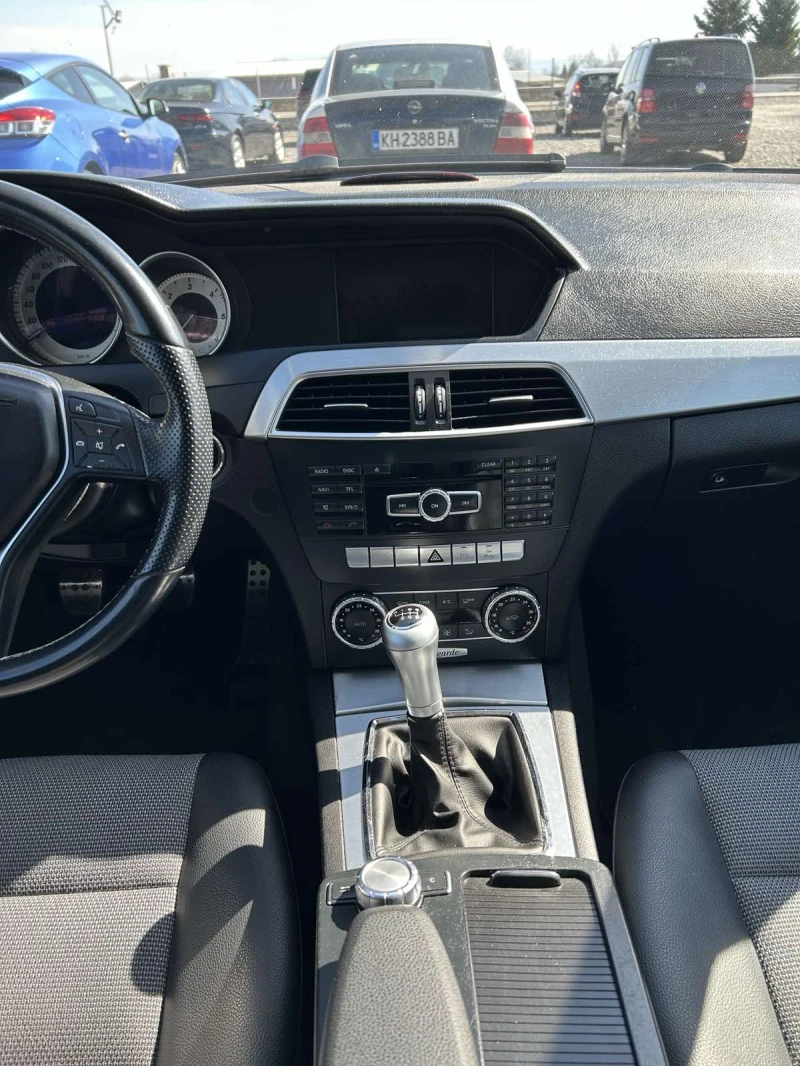 Mercedes-Benz C 220, снимка 9 - Автомобили и джипове - 52875536