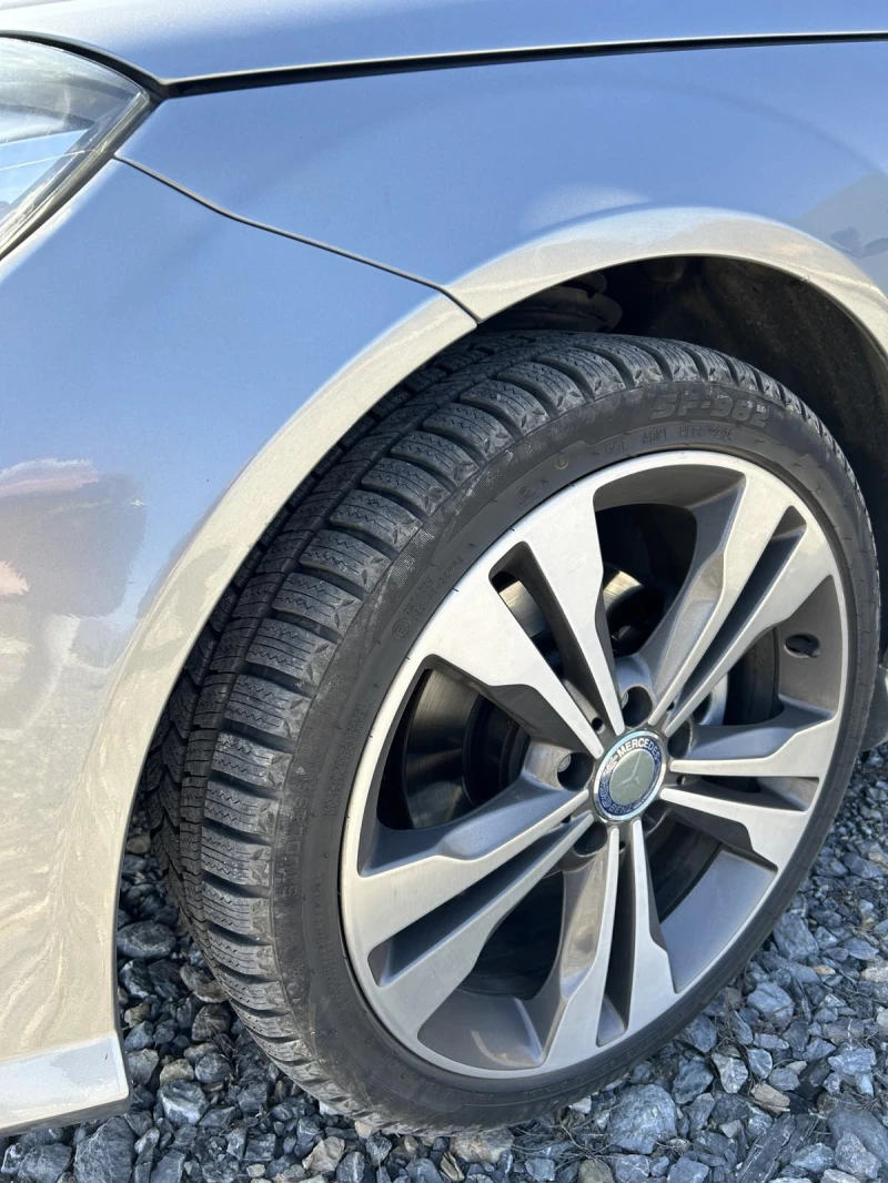 Mercedes-Benz C 220, снимка 8 - Автомобили и джипове - 52875536