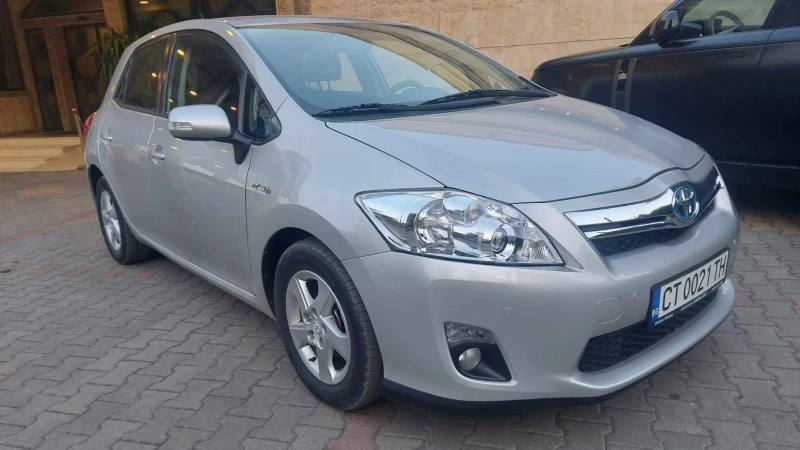Toyota Auris  1.8 hybrid Swiss