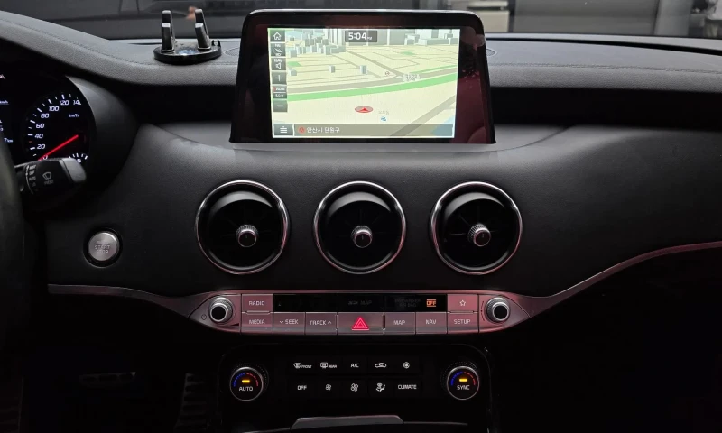 Kia Stinger 2.0 Turbo Awd Platinum, снимка 14 - Автомобили и джипове - 51330522