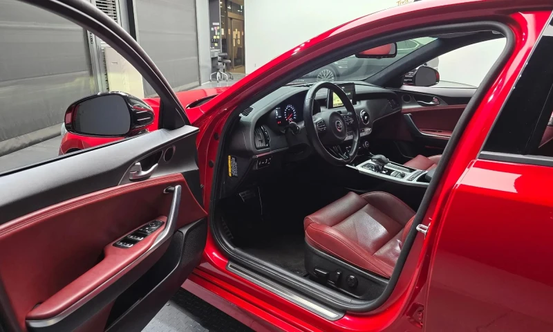Kia Stinger 2.0 Turbo Awd Platinum, снимка 8 - Автомобили и джипове - 51330522