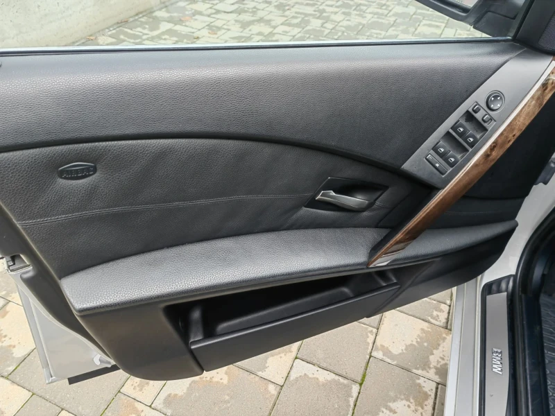 BMW 530 Реални км!, снимка 10 - Автомобили и джипове - 52542831