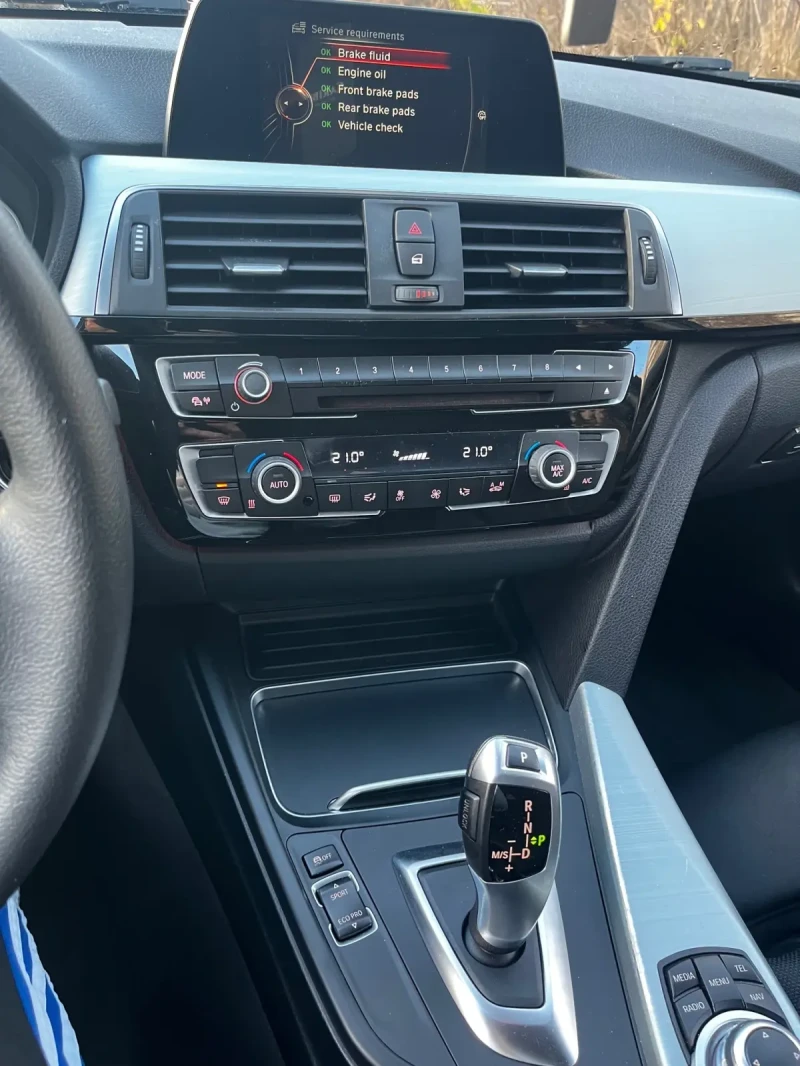 BMW 316 2.0D B47 F31 Facelift Sport line EU 6 FULL LED, снимка 14 - Автомобили и джипове - 52747181
