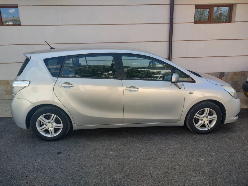 Toyota Corolla verso, снимка 3 - Автомобили и джипове - 52777625