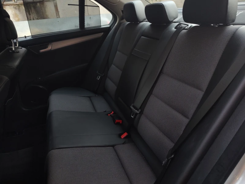 Mercedes-Benz C 200, снимка 14 - Автомобили и джипове - 53168598
