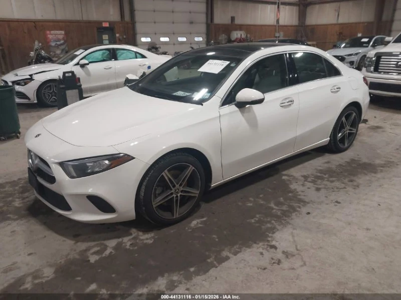 Mercedes-Benz A 220 4Matic, снимка 2 - Автомобили и джипове - 53577493