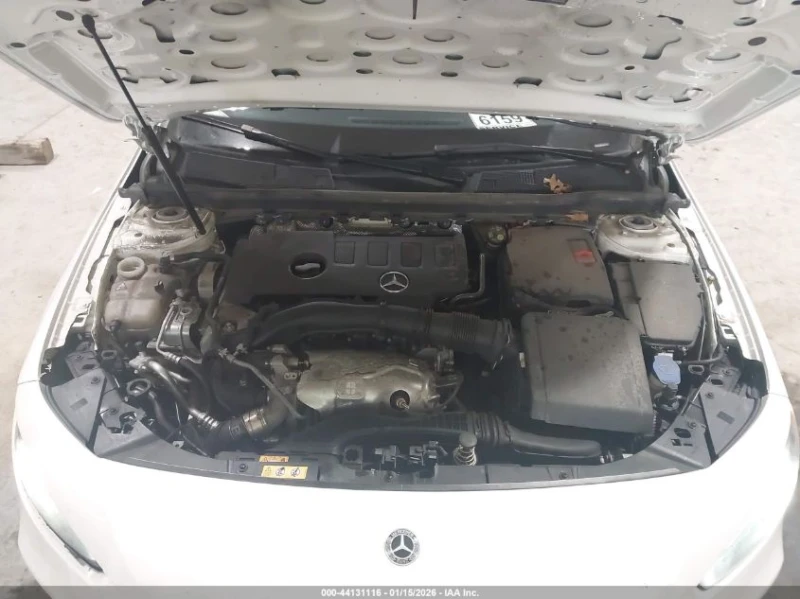 Mercedes-Benz A 220 4Matic, снимка 10 - Автомобили и джипове - 53577493