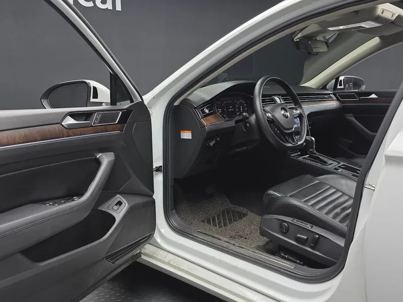 VW Passat 2.0 Tdi Prestige, снимка 10 - Автомобили и джипове - 55110975