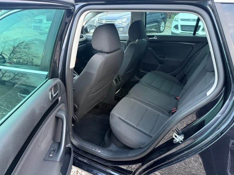 VW Golf Variant 1.6 TDI, снимка 8 - Автомобили и джипове - 55985205