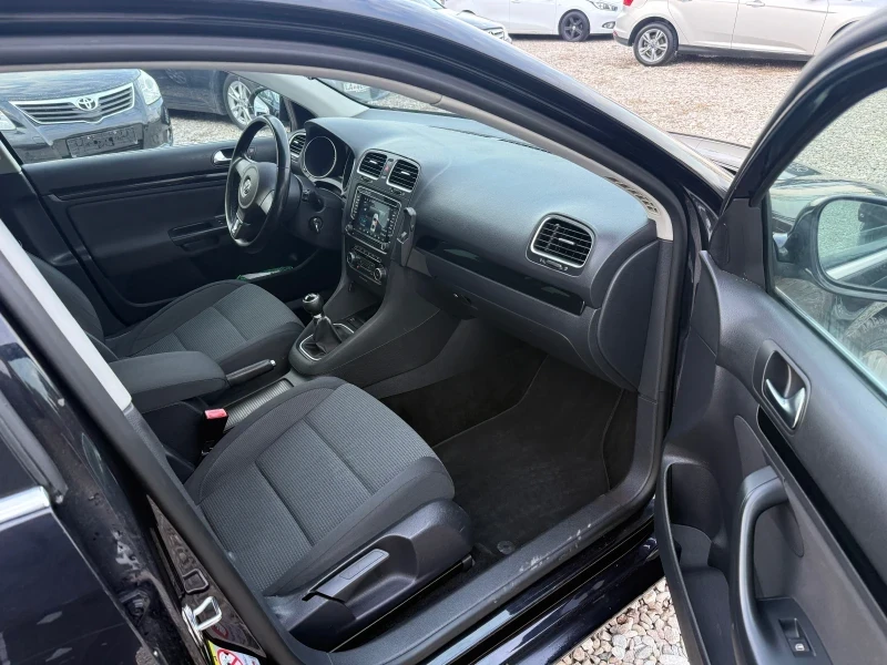 VW Golf Variant 1.6 TDI, снимка 10 - Автомобили и джипове - 55985205