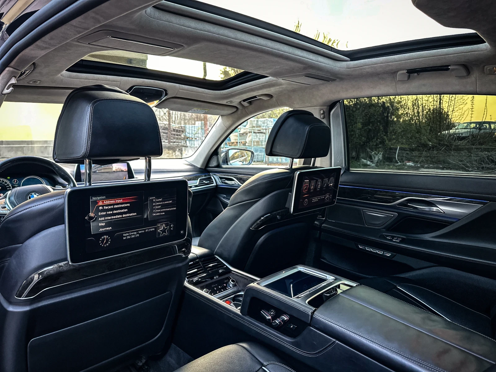 BMW 740 Xdrive= Business Class= Laser Lights= Full Extras | Mobile.bg   12