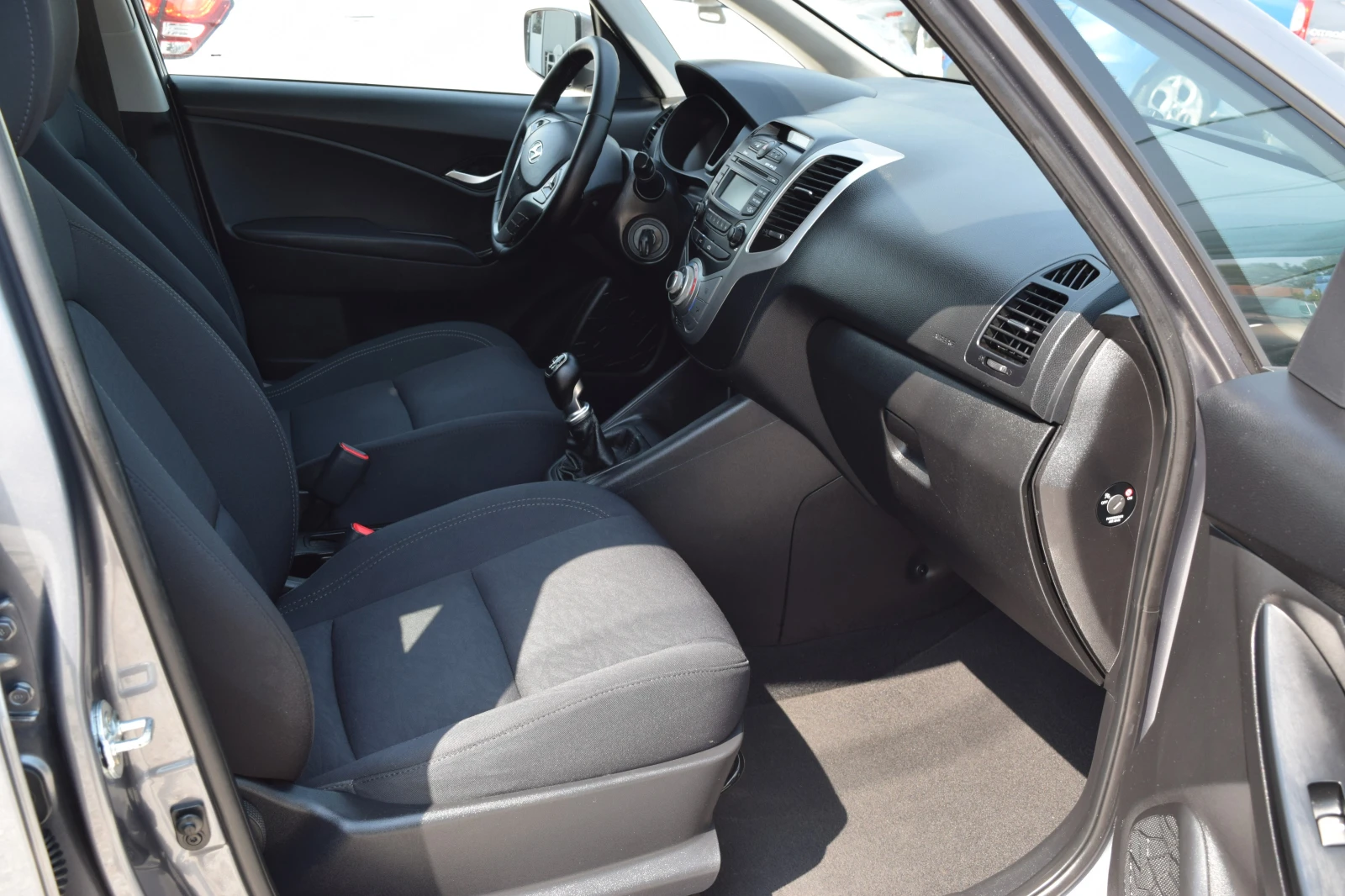 Hyundai Ix20 1.4 CRDI* 90 kc* 6 скорости* Euro5B - изображение 10