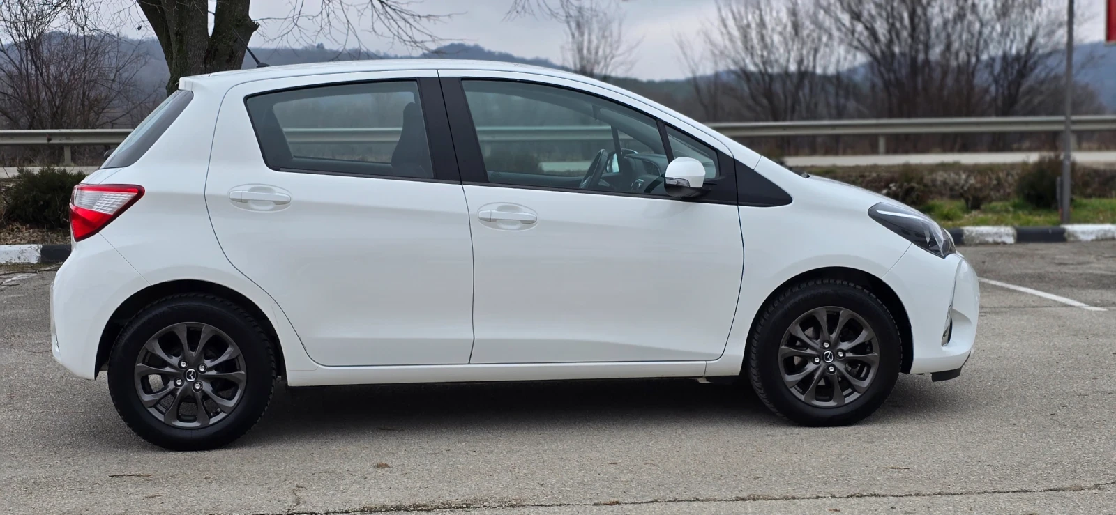 Toyota Yaris 1.5 4 ��������� | Mobile.bg � ����������� 6