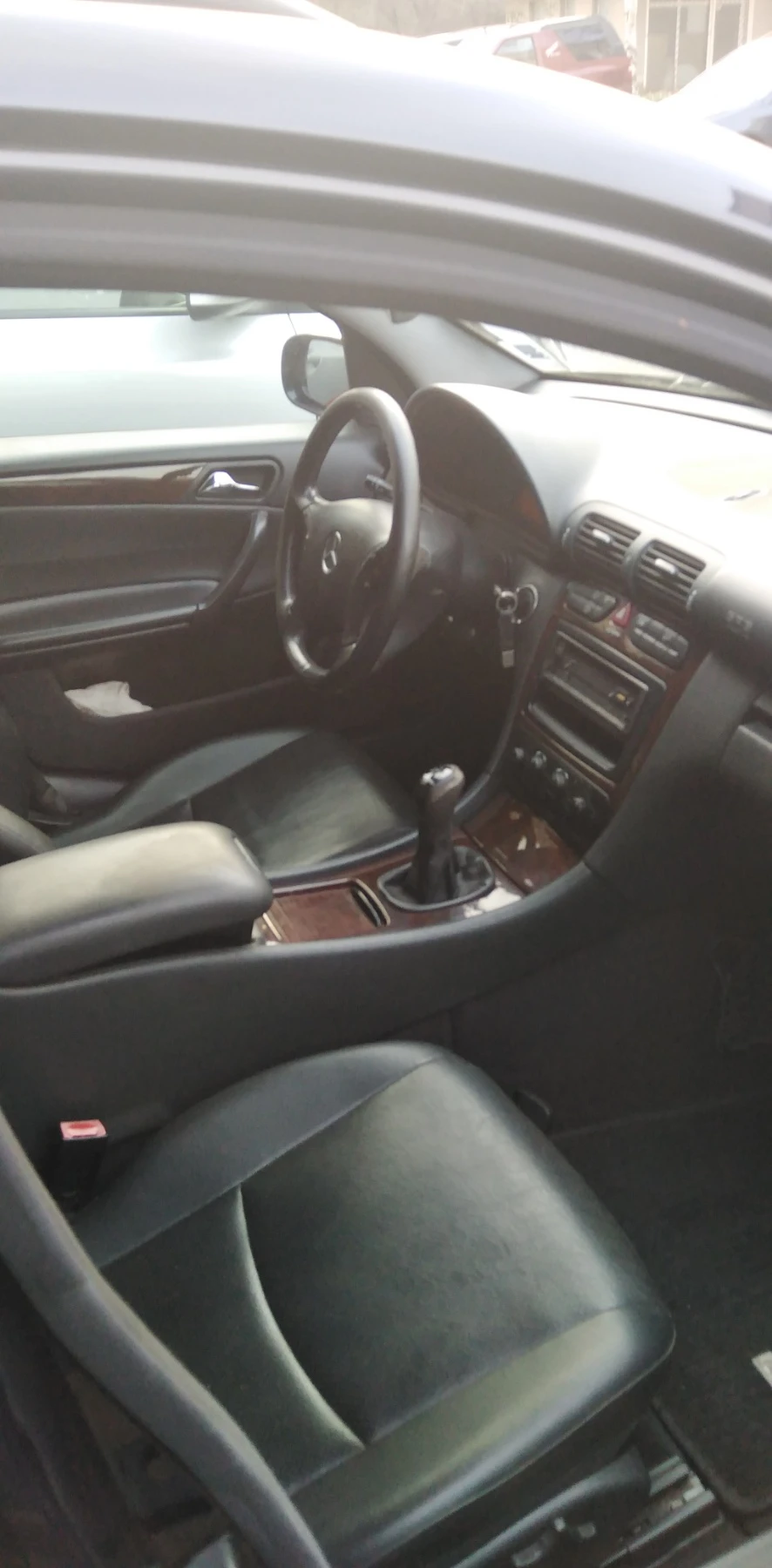 Mercedes-Benz C 200, снимка 9 - Автомобили и джипове - 53786872