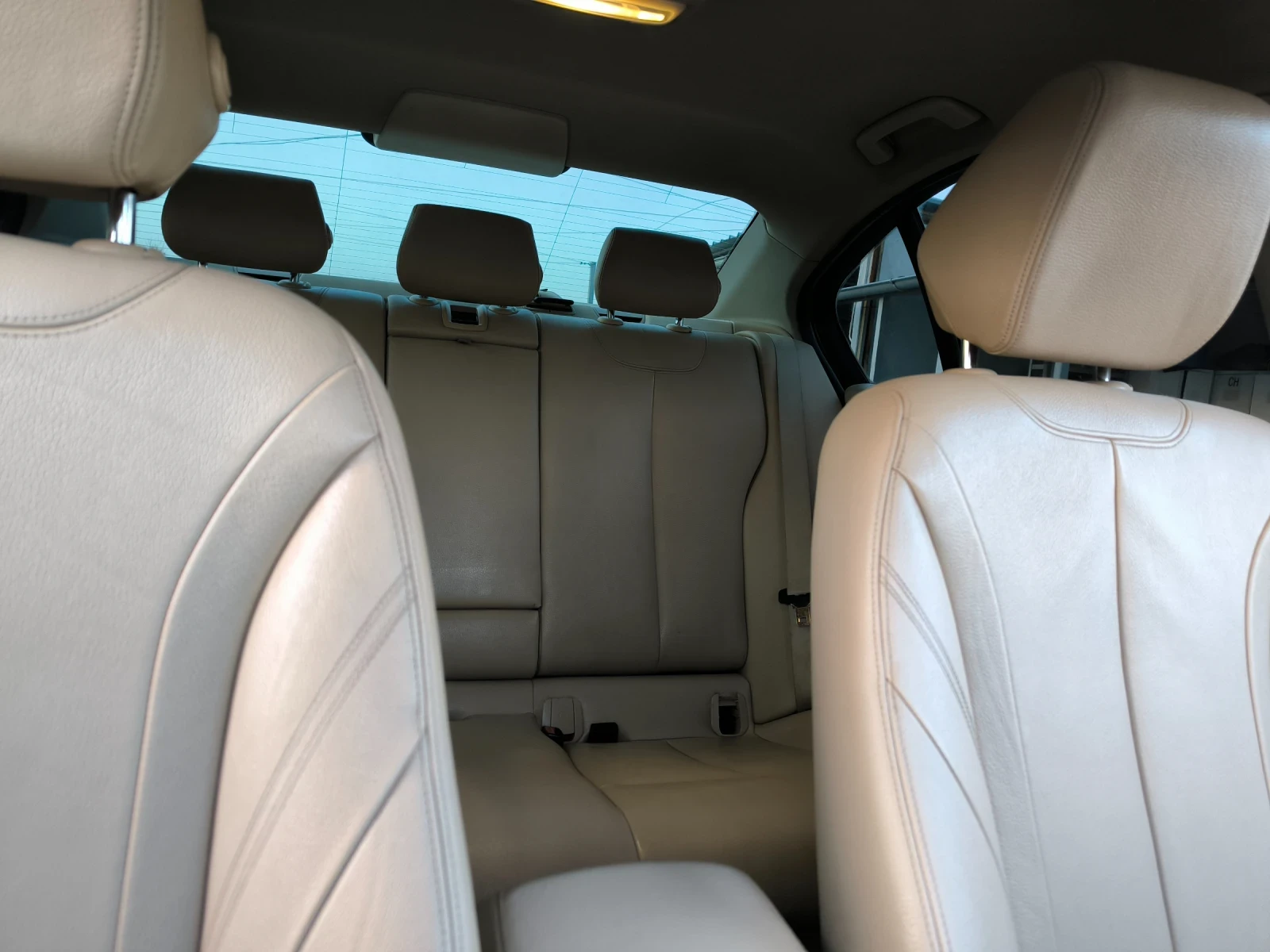 BMW 320, снимка 10 - Автомобили и джипове - 53877298