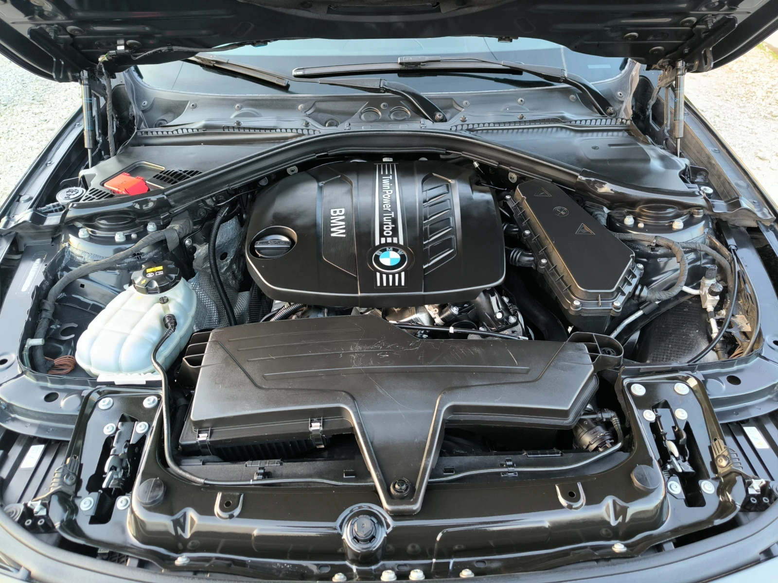 BMW 320, снимка 15 - Автомобили и джипове - 53877298