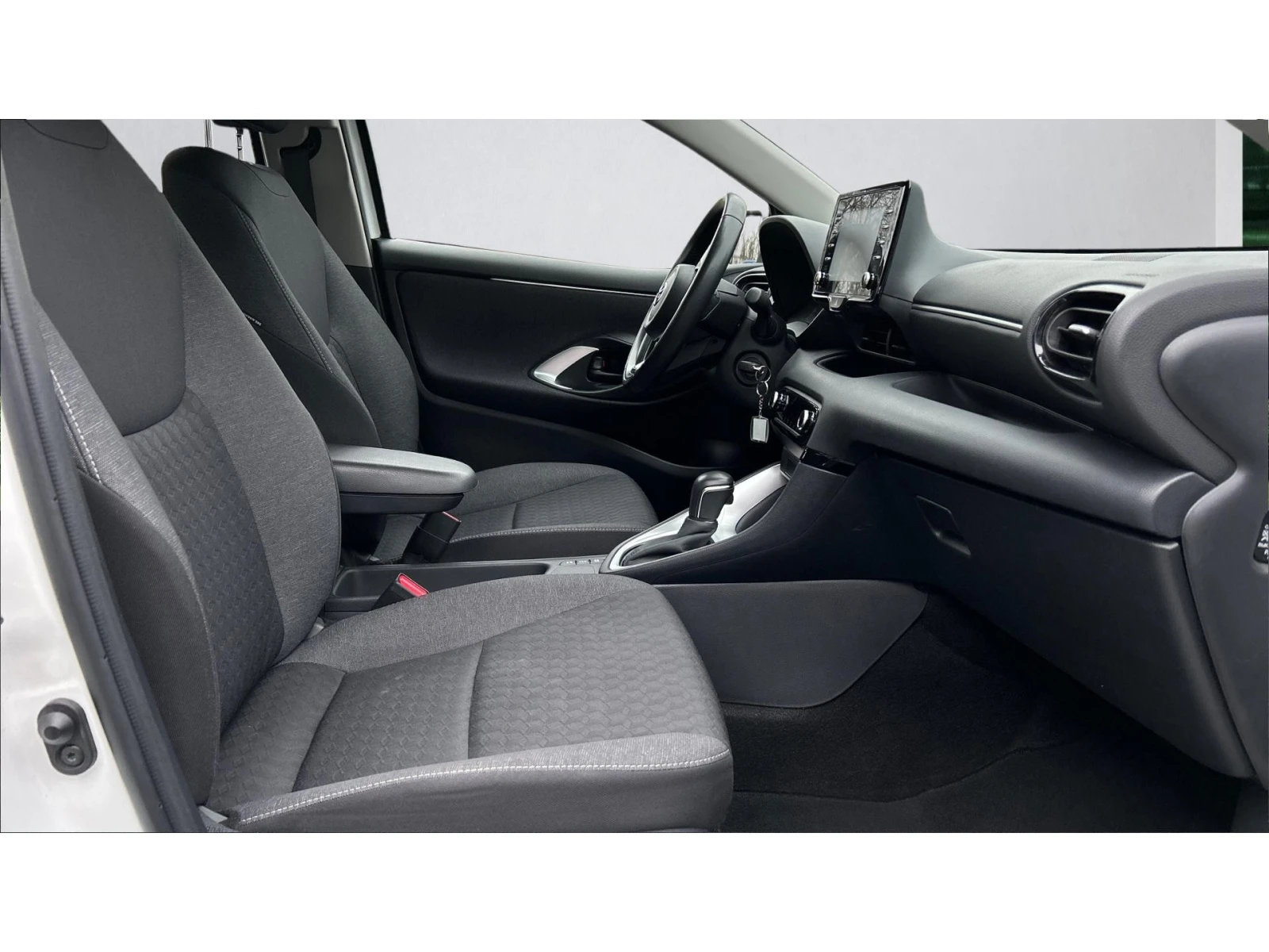 Toyota Yaris Месечна вноска от 225  , снимка 3 - Автомобили и джипове - 54055806