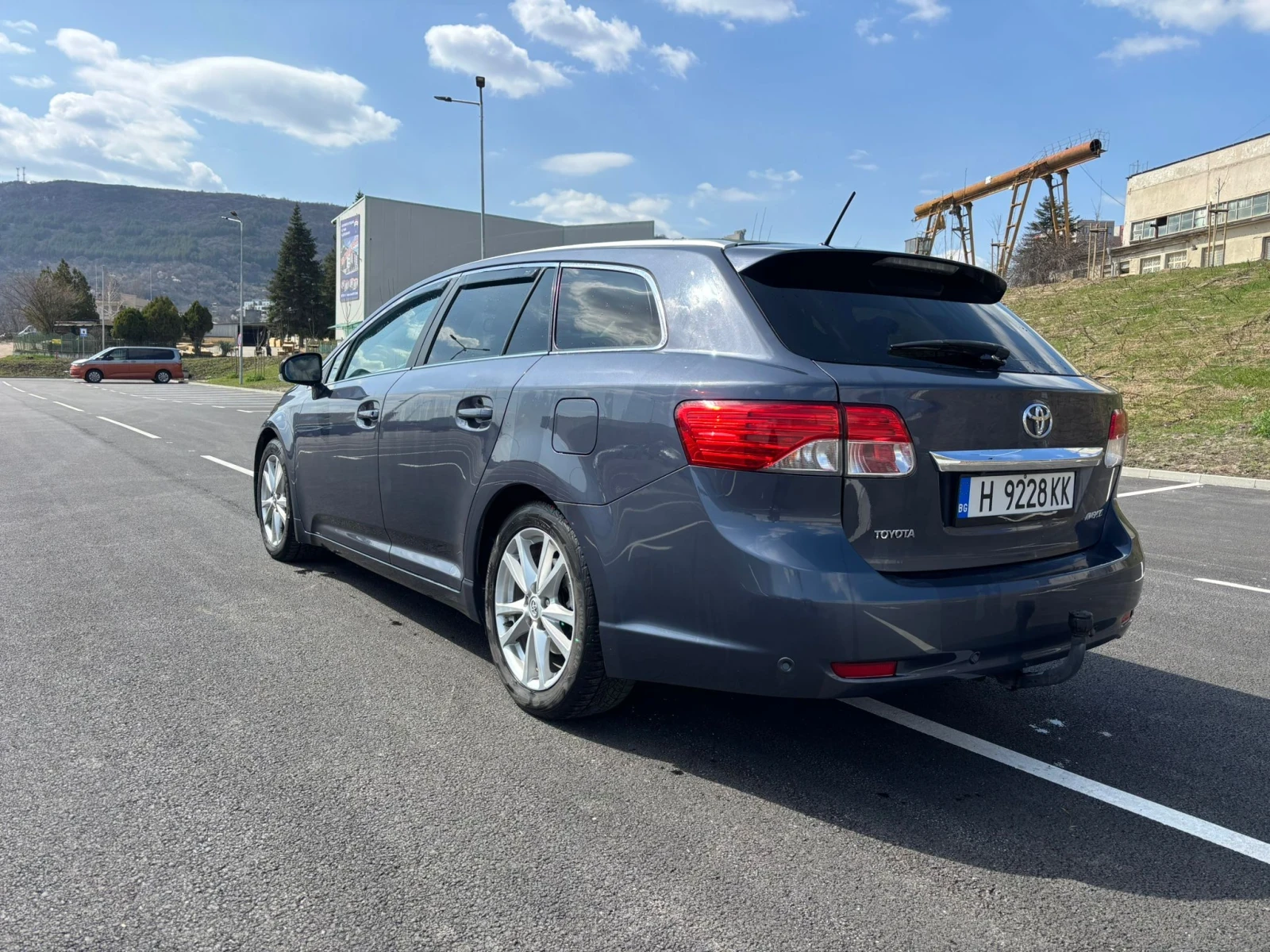Toyota Avensis 2.2D4D EXECUTIVE , снимка 3 - Автомобили и джипове - 54064270