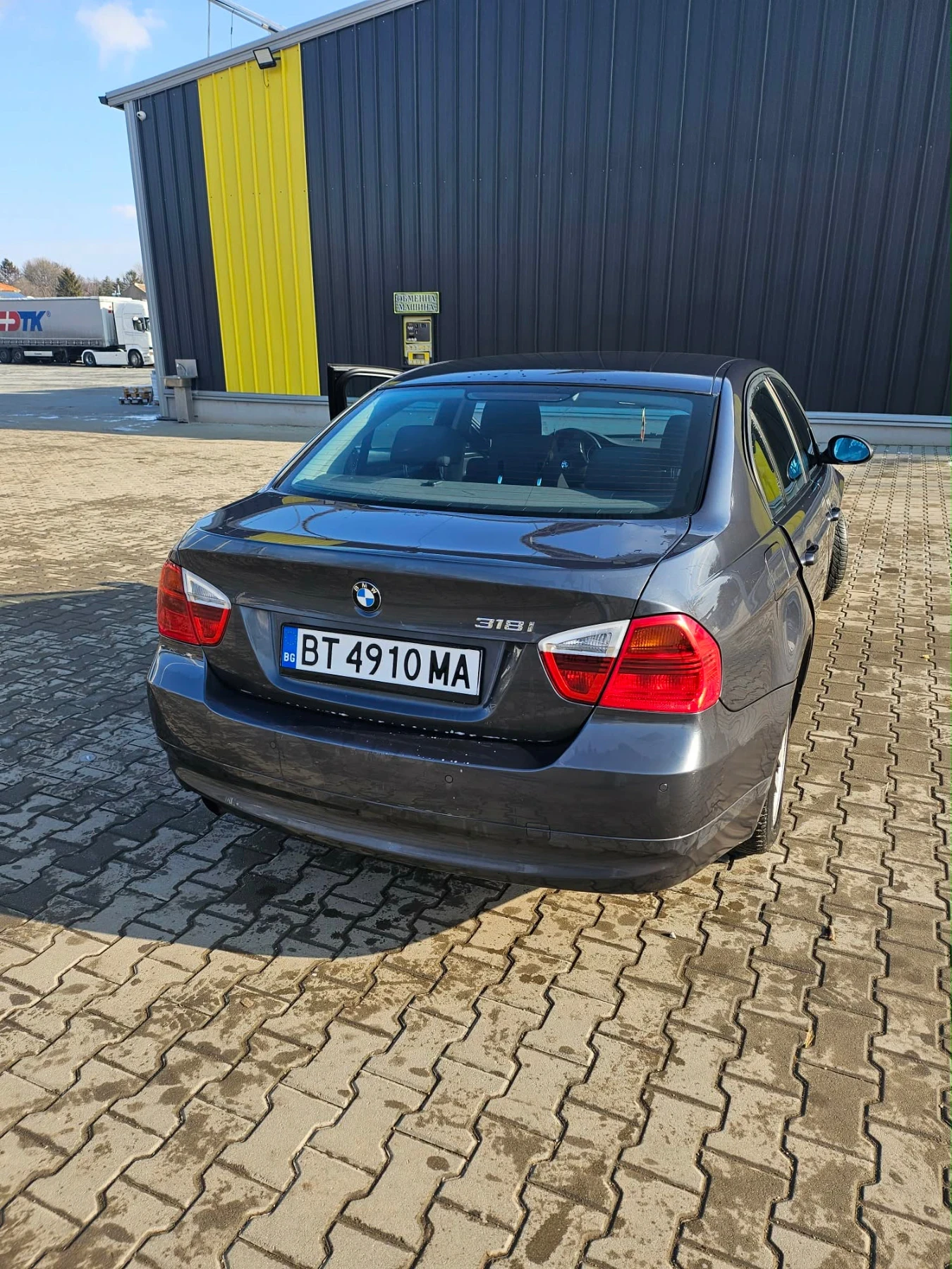 BMW 318 BMW318i, снимка 3 - Автомобили и джипове - 54072715
