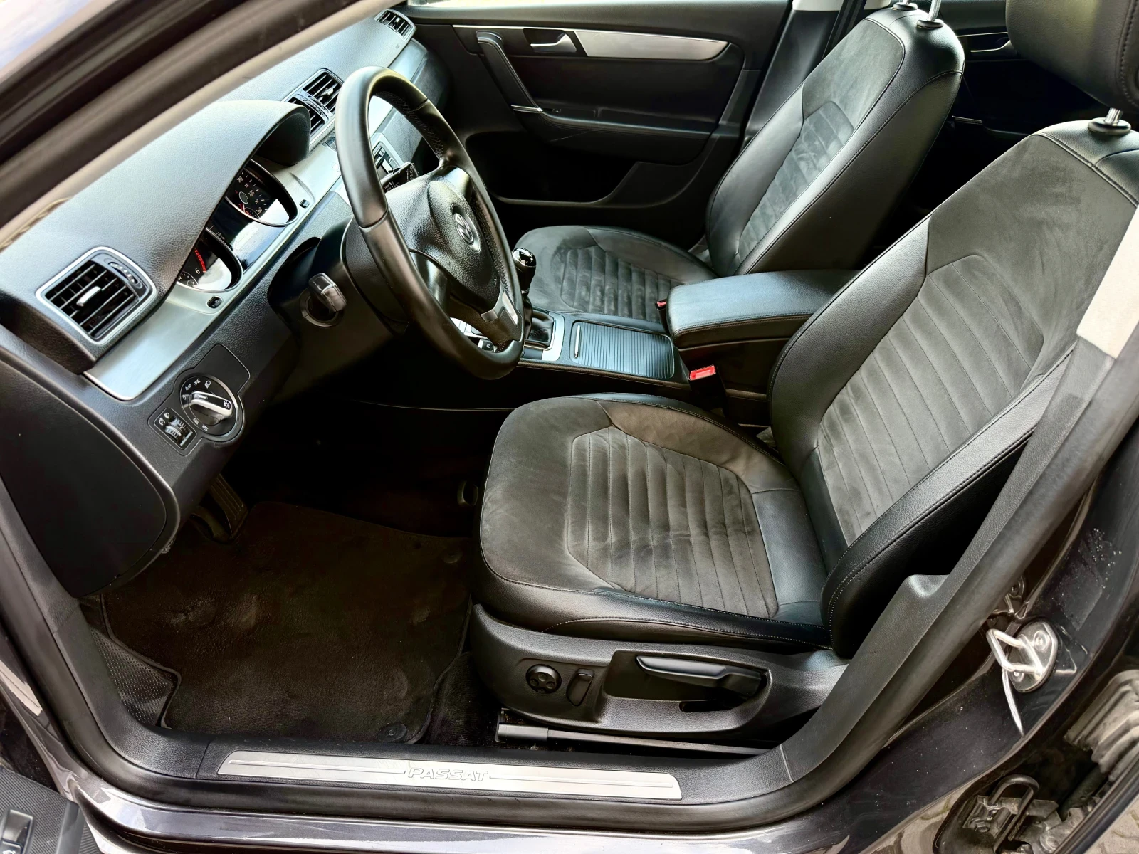 VW Passat 2.0TDI-HIGHLINE-����-���� | Mobile.bg � ����������� 9