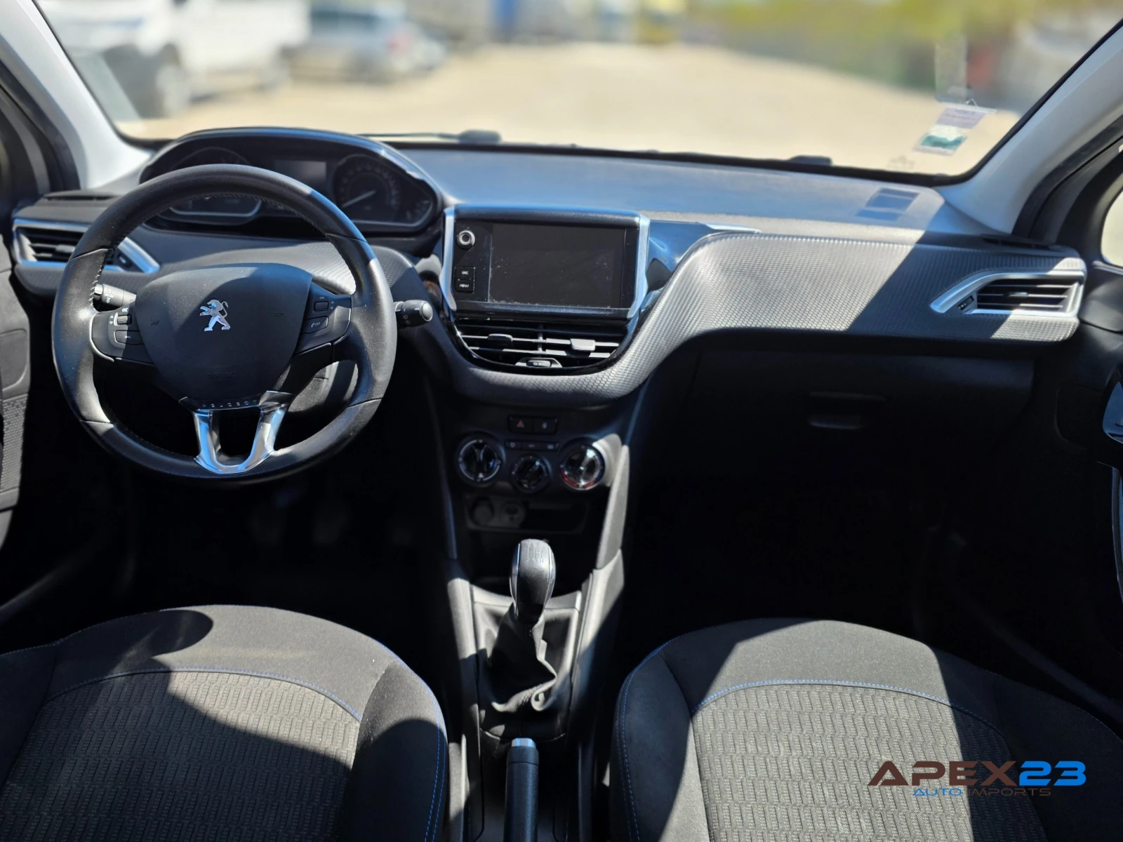 Peugeot 208 Style, 1.2cc, Vti, снимка 11 - Автомобили и джипове - 54127346