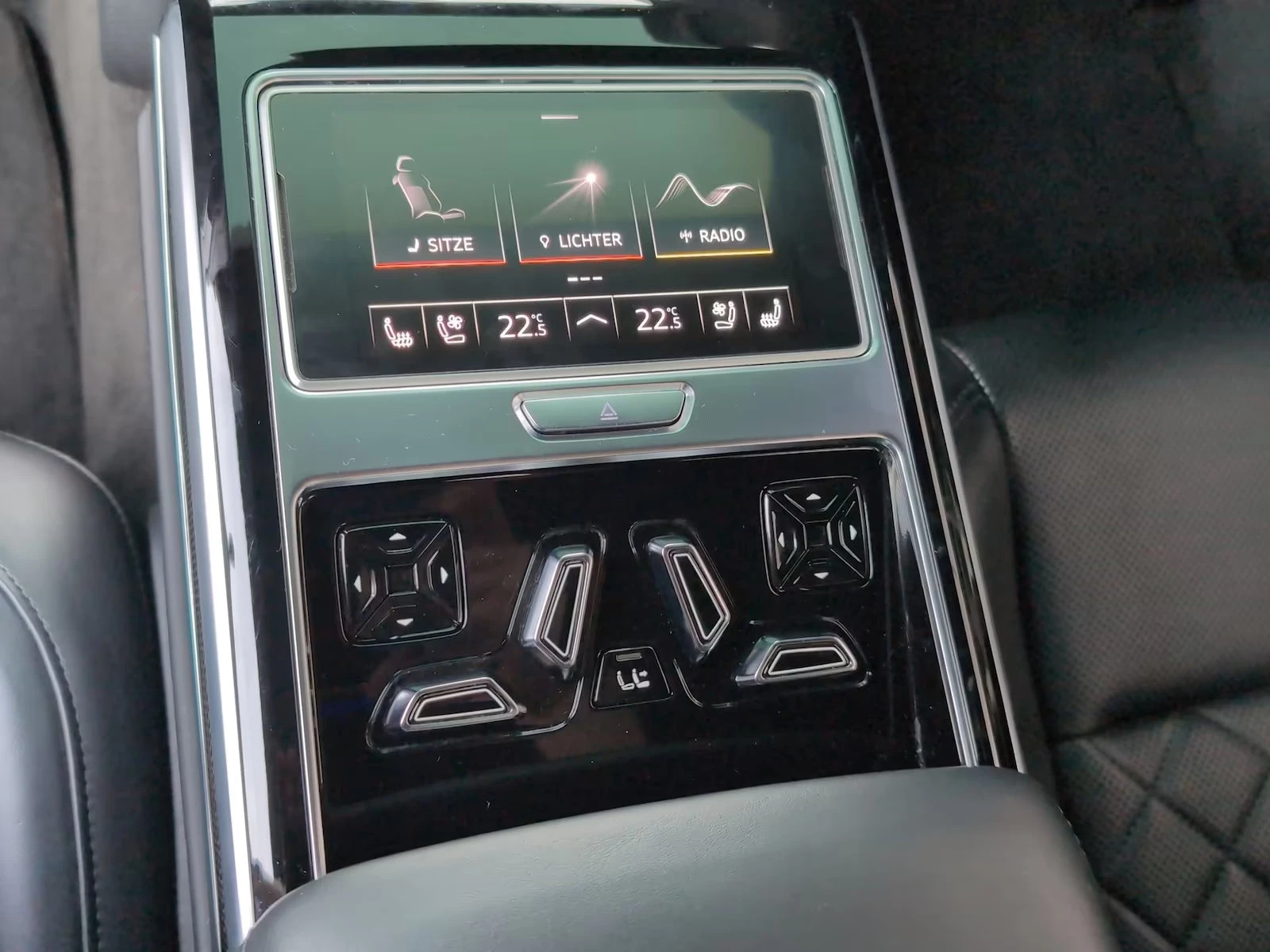 Audi S8 571HP/PANO/SOFTC/B&O/HUD/KERAMIC/360/323z | Mobile.bg � ����������� 15