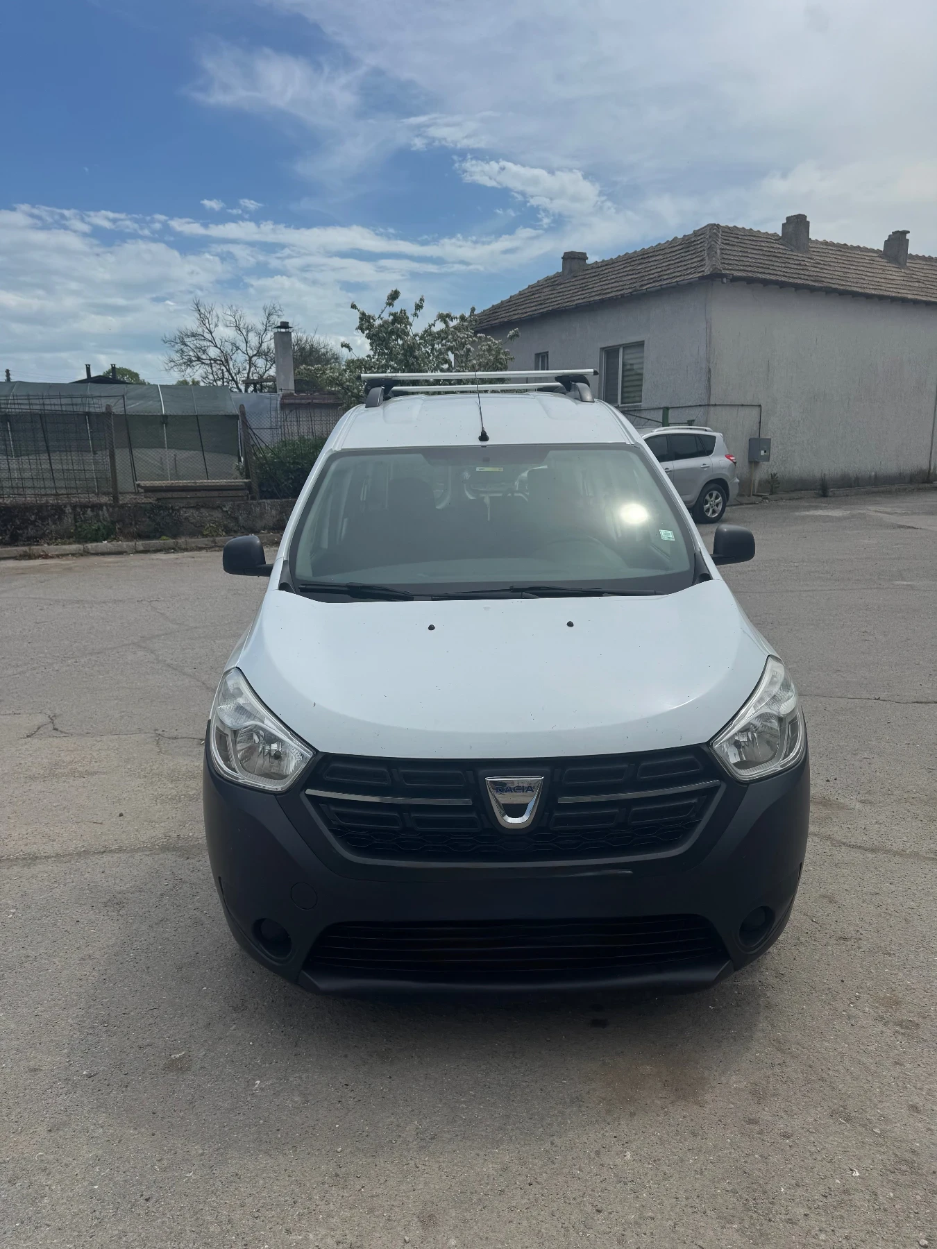 Dacia Dokker 1, 6 бензин/газ, снимка 2 - Автомобили и джипове - 54522316