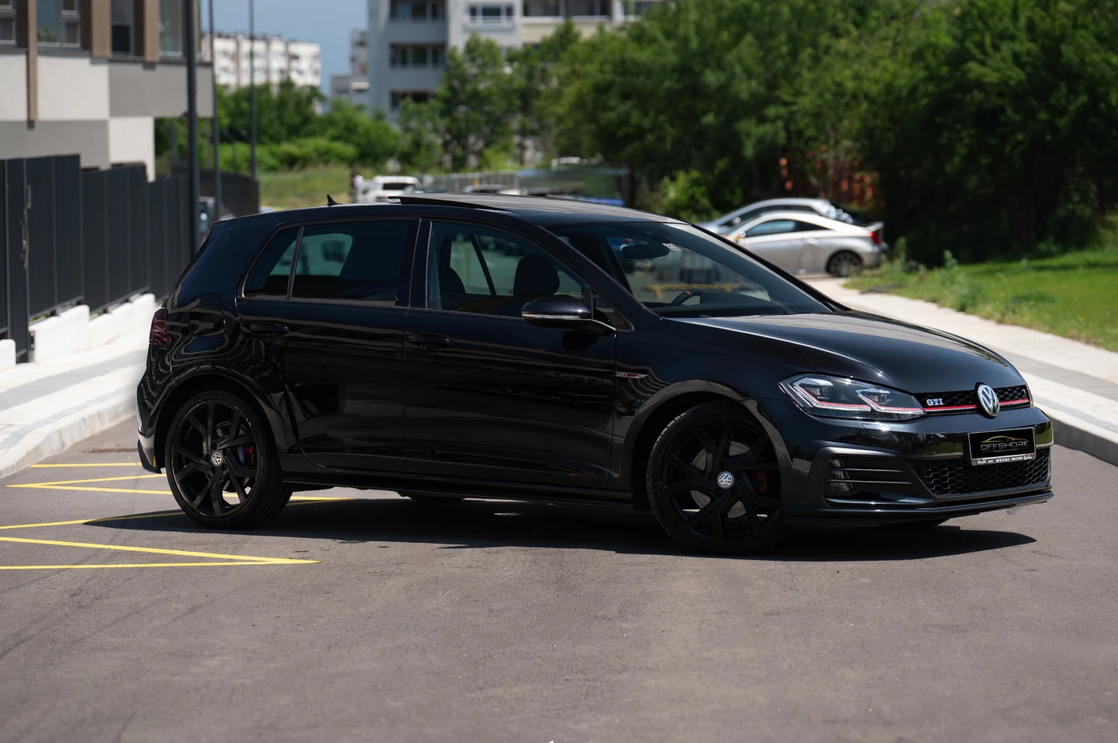 VW Golf GTI* 7.5* APR TUNING* ЛИЗИНГ* ГАРАНЦИЯ, снимка 3 - Автомобили и джипове - 54848678