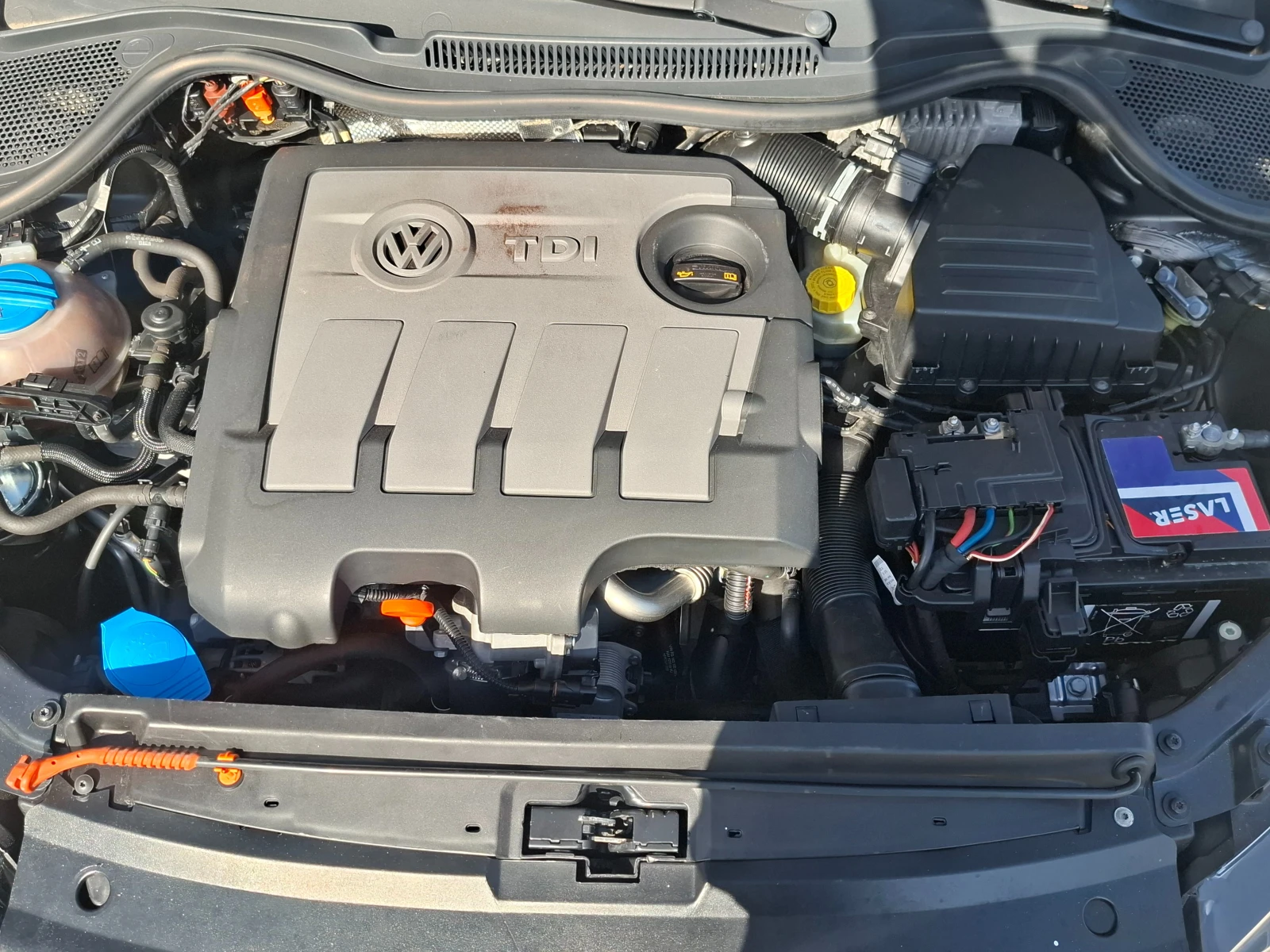 VW Polo 1.6TDI/Euro5A/Климатик, снимка 13 - Автомобили и джипове - 55084092