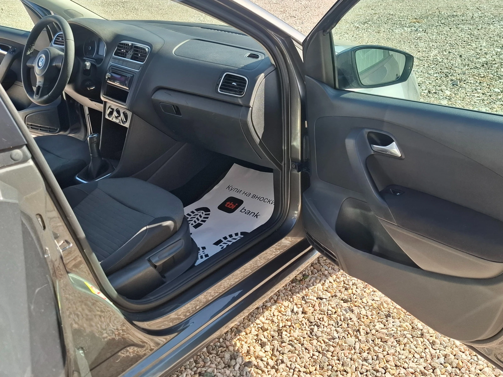 VW Polo 1.6TDI/Euro5A/Климатик, снимка 10 - Автомобили и джипове - 55084092