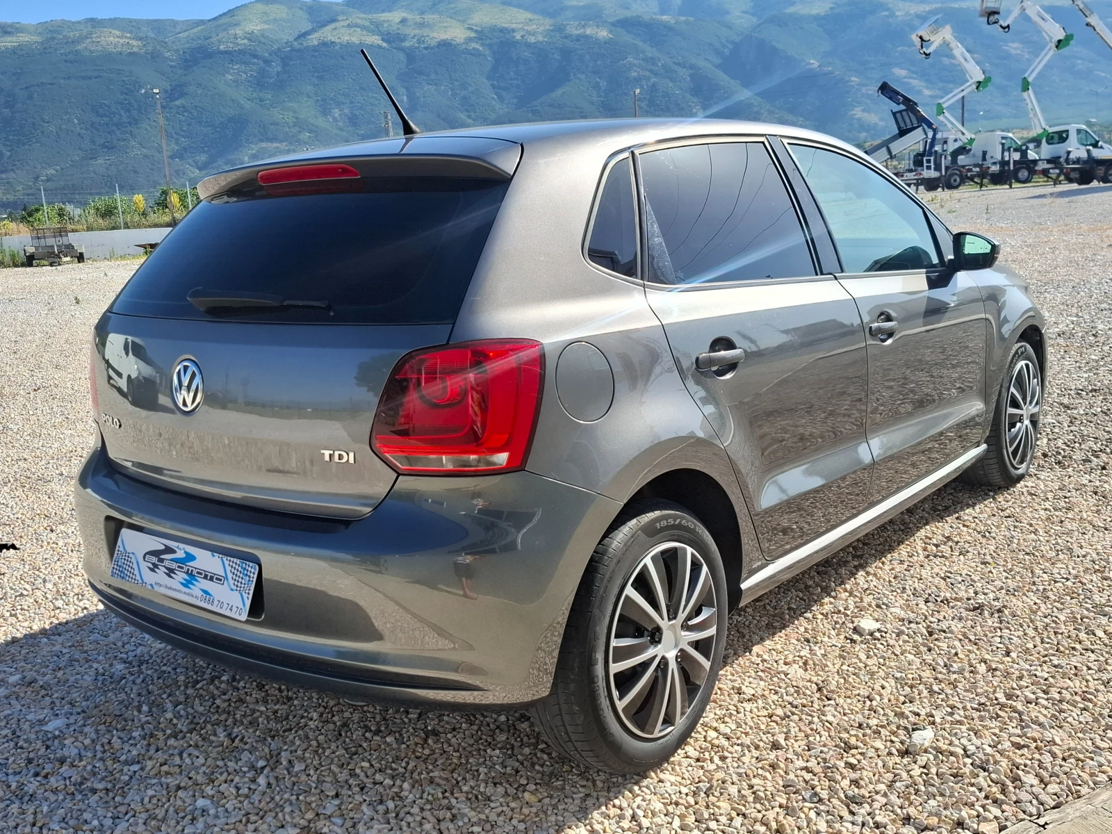 VW Polo 1.6TDI/Euro5A/Климатик, снимка 4 - Автомобили и джипове - 55084092