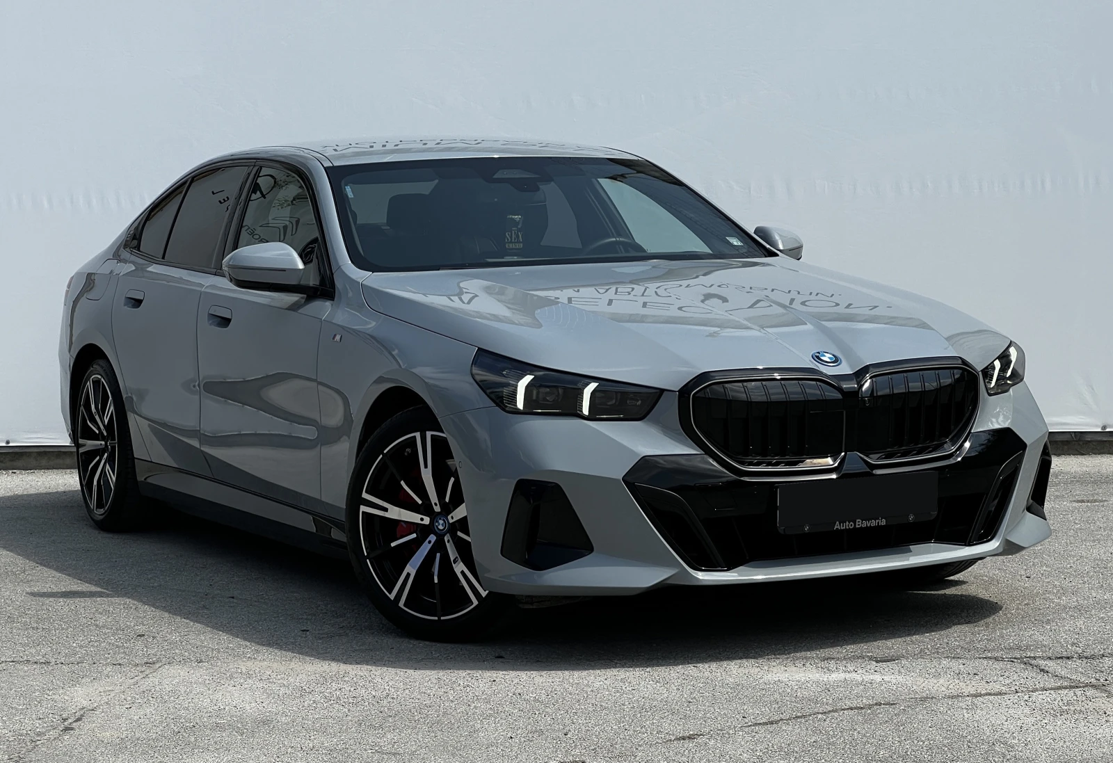 BMW 550 e xDrive, снимка 3 - Автомобили и джипове - 55134548