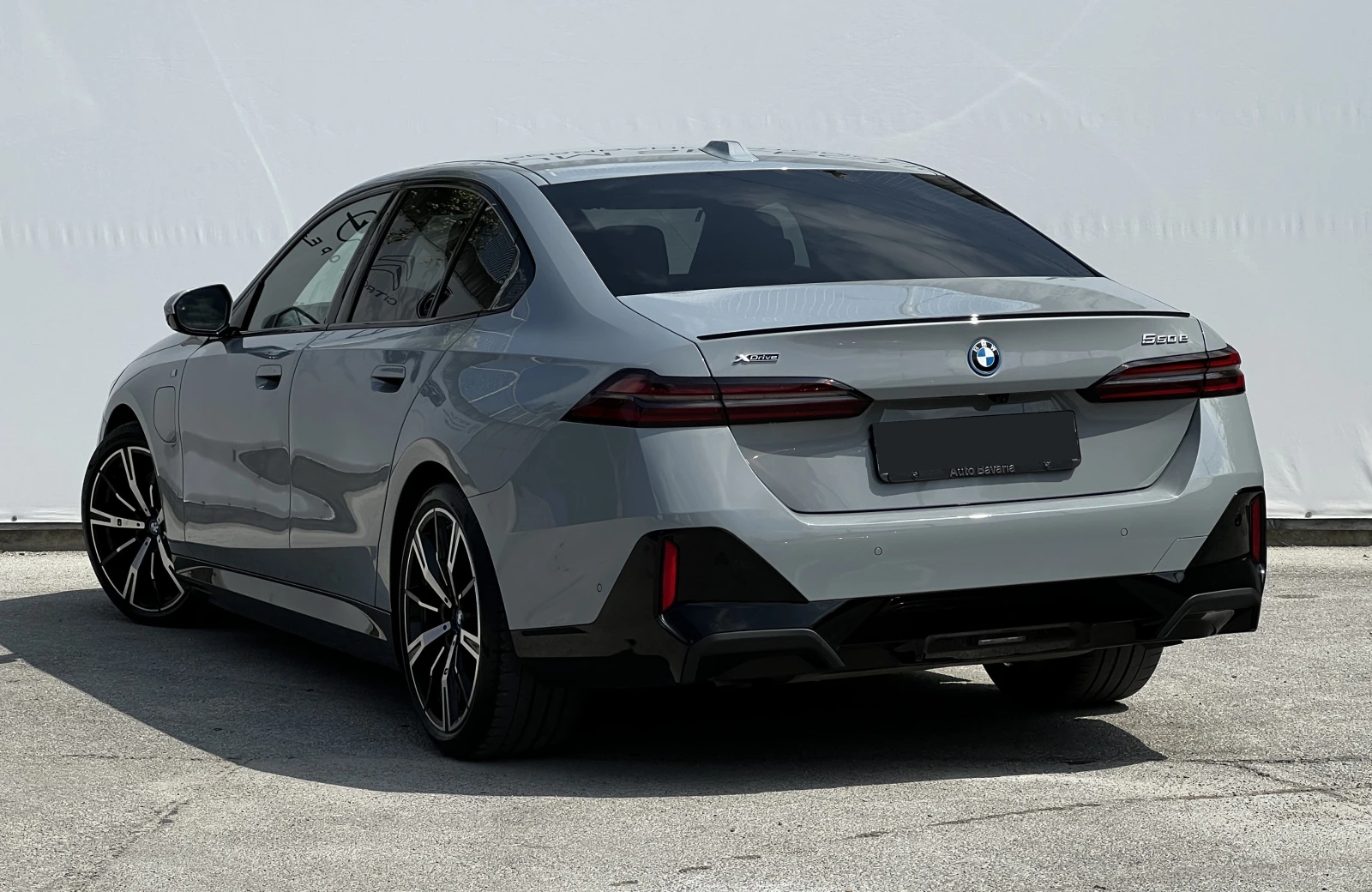 BMW 550 e xDrive, снимка 4 - Автомобили и джипове - 55134548